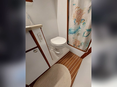 Marine VacuFlush toilets 002| Nicholson Marine Services