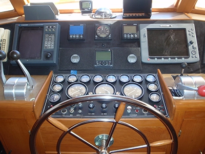 Marine Marine Electronics Before Photo 1 | Nicholson Marine Services