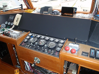 Marine Marine Electronics Before Photo 3 | Nicholson Marine Services