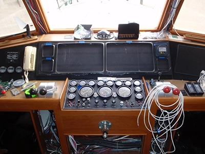 Marine Marine Electronics Before Photo 4 | Nicholson Marine Services